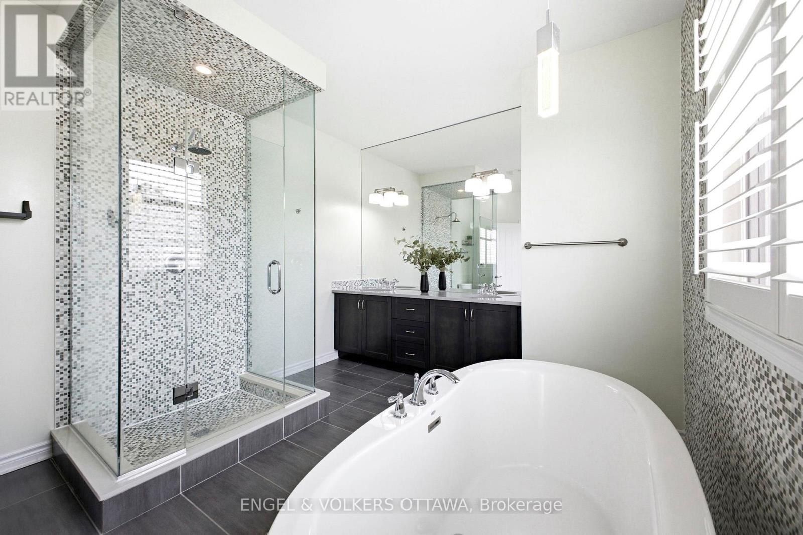 252 Rue Des Soldats Riendeau Street, Ottawa, Ontario  K2J 5Z4 - Photo 23 - X12920540