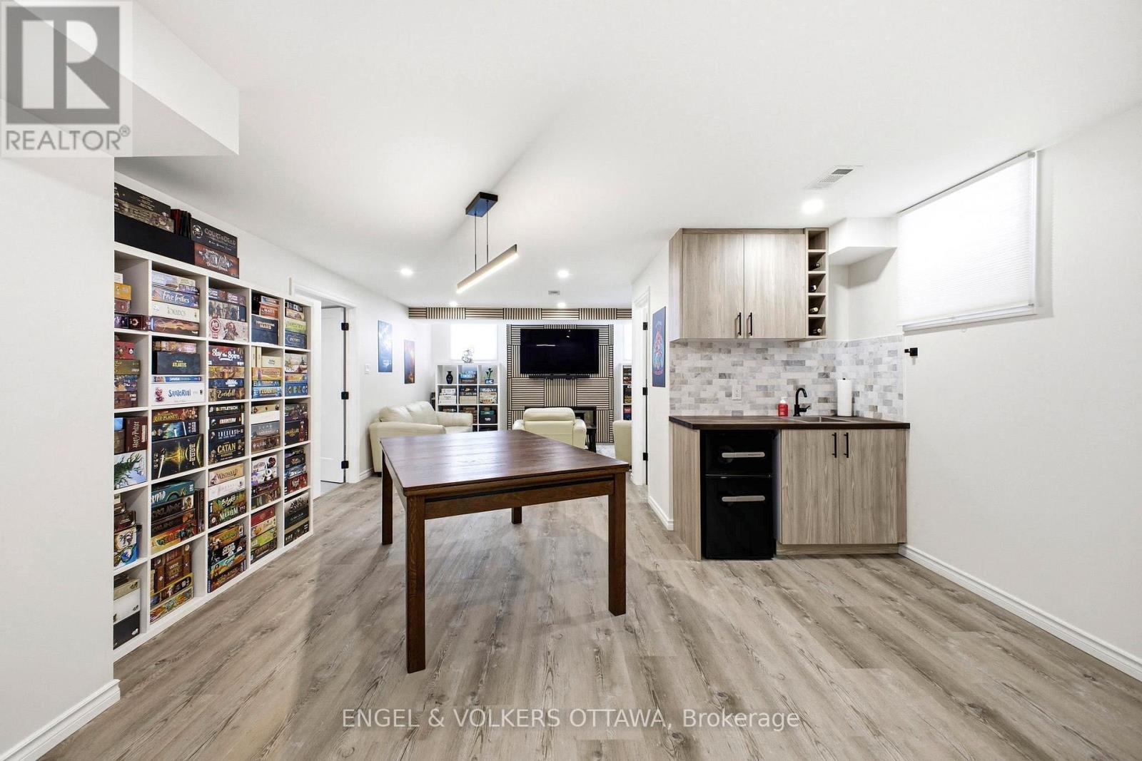 252 Rue Des Soldats Riendeau Street, Ottawa, Ontario  K2J 5Z4 - Photo 37 - X12920540