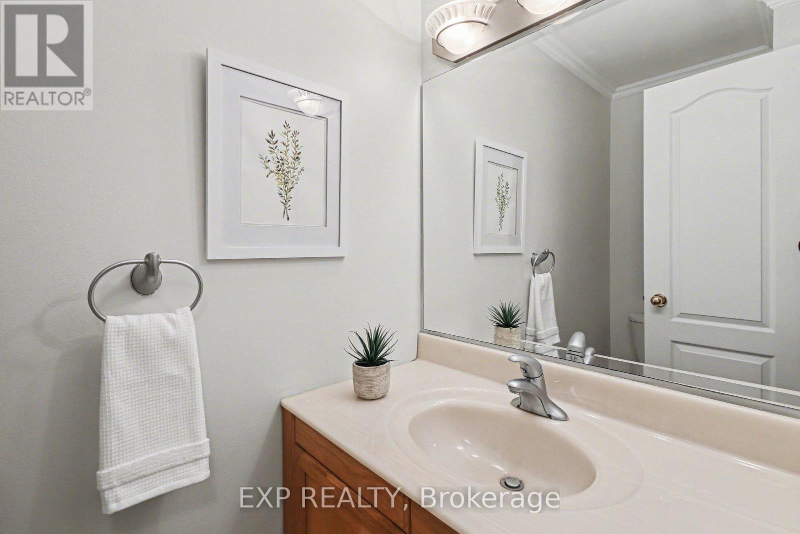 1528 Missyabit Drive, Ottawa, Ontario  K1E 2M6 - Photo 17 - X12920670