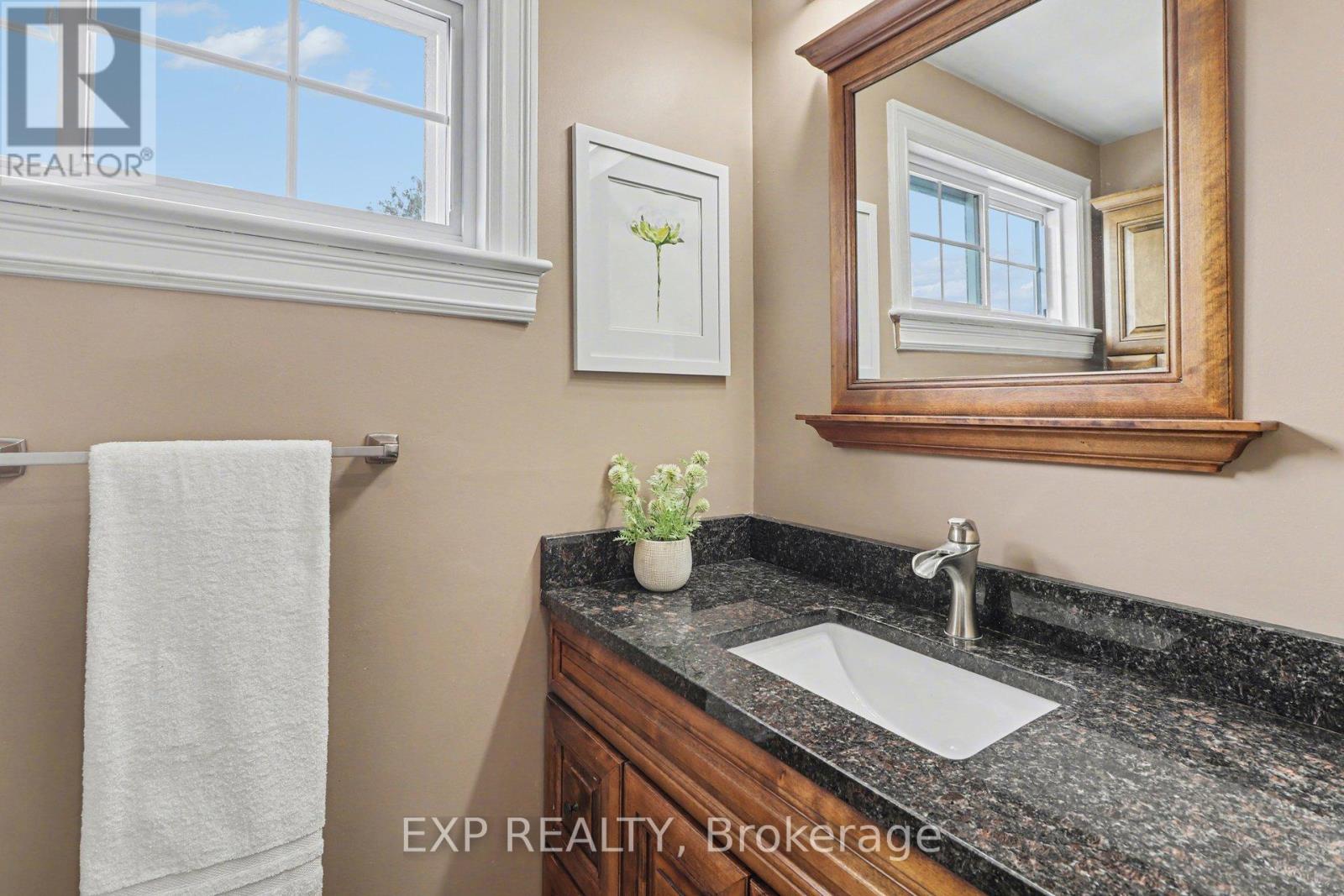 1528 Missyabit Drive, Ottawa, Ontario  K1E 2M6 - Photo 21 - X12920670