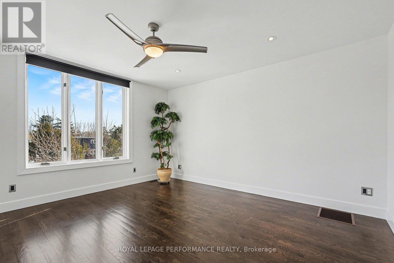 805 Kingsmere Avenue, Ottawa, Ontario  K2A 3J8 - Photo 31 - X12920672