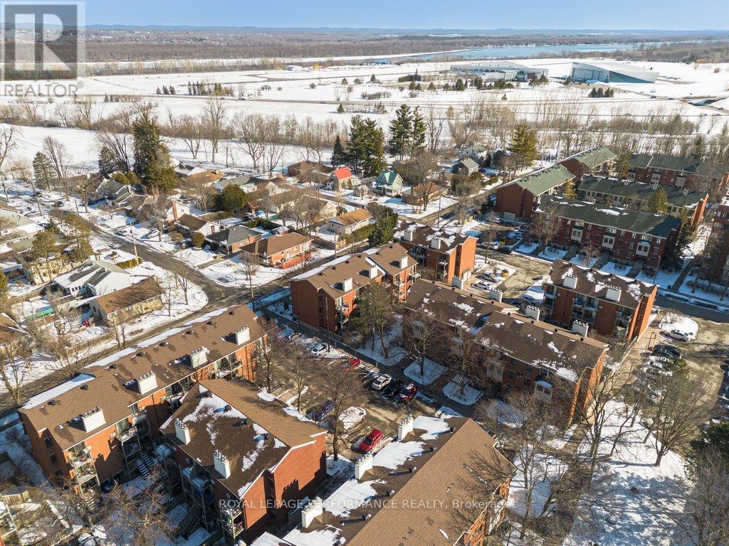 26 - 1096 Blasdell Avenue, Ottawa, Ontario  K1K 0C3 - Photo 36 - X12920742