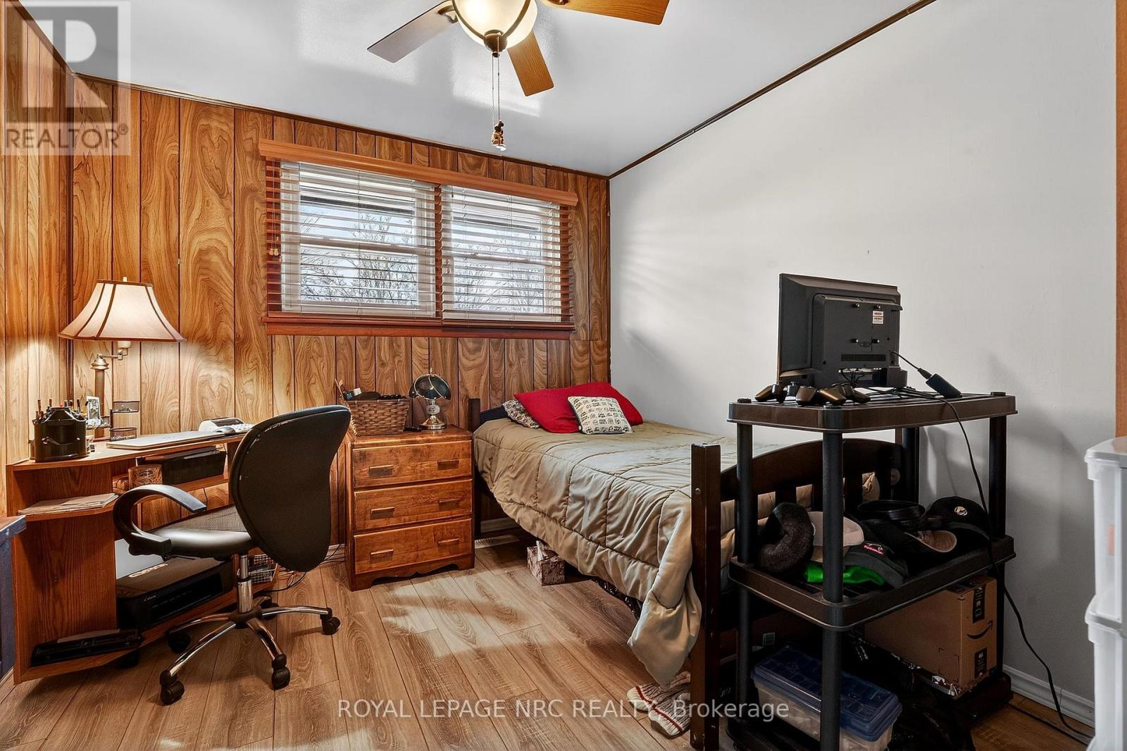 700 Lakeside Road, Fort Erie (Crescent Park), Ontario  L2A 4Y5 - Photo 16 - X12920530