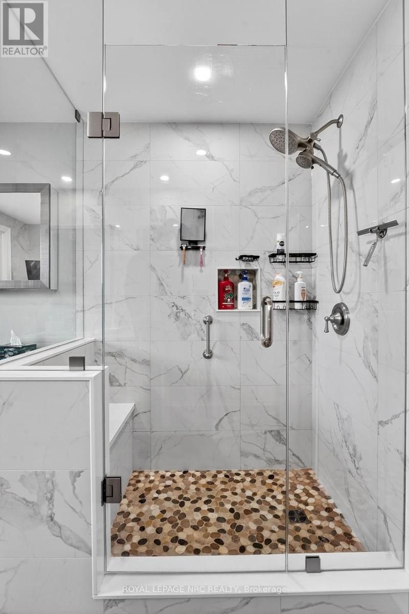 700 Lakeside Road, Fort Erie (Crescent Park), Ontario  L2A 4Y5 - Photo 20 - X12920530