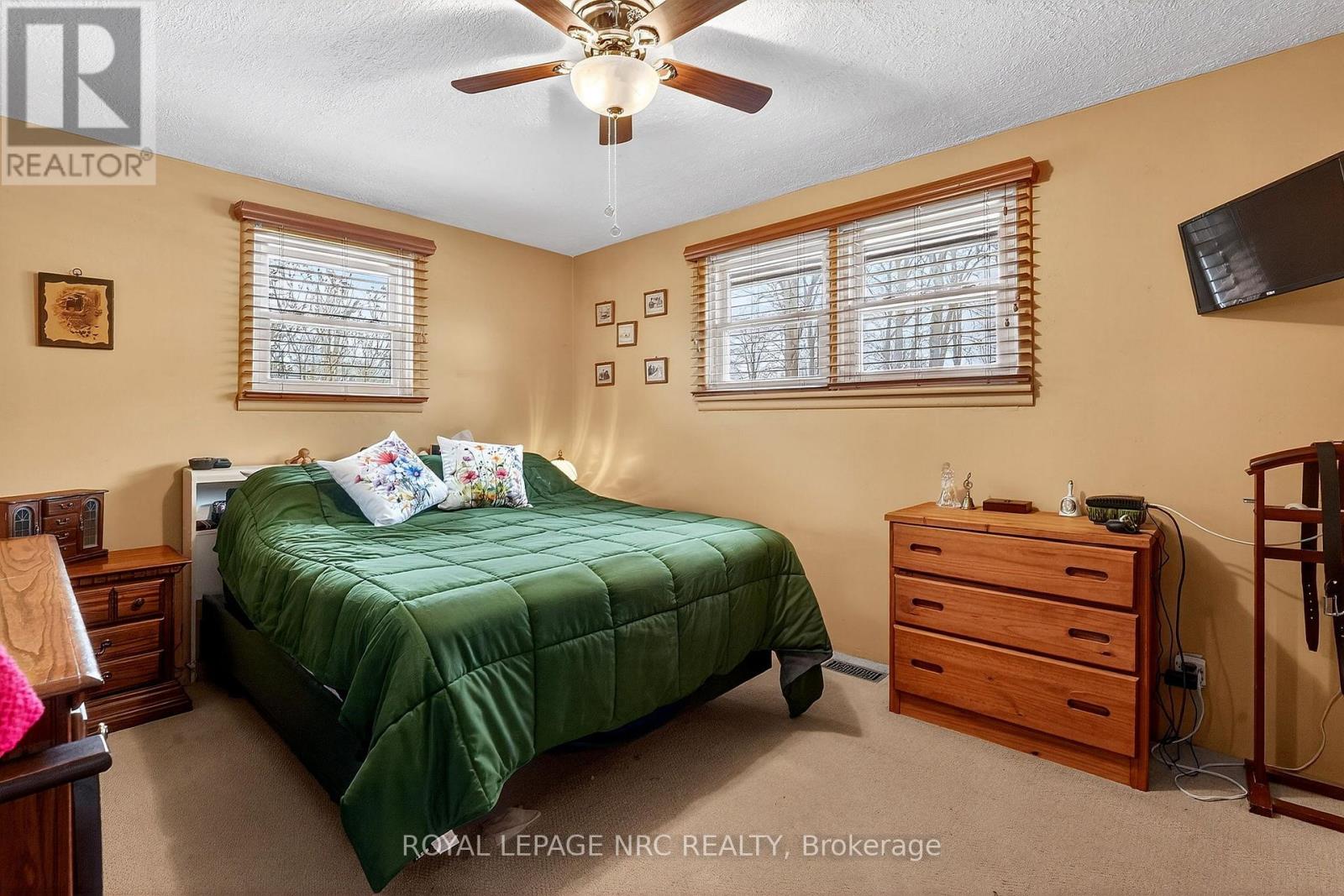 700 Lakeside Road, Fort Erie (Crescent Park), Ontario  L2A 4Y5 - Photo 21 - X12920530