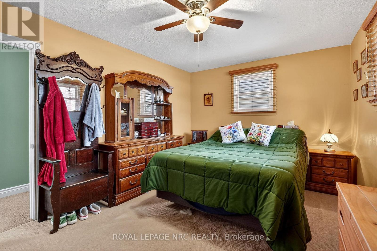 700 Lakeside Road, Fort Erie (Crescent Park), Ontario  L2A 4Y5 - Photo 22 - X12920530