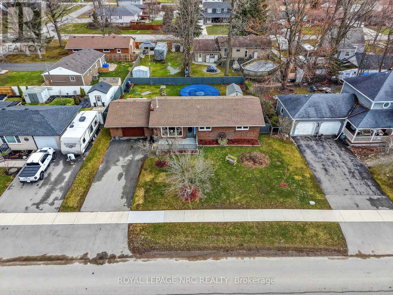 700 Lakeside Road, Fort Erie (Crescent Park), Ontario  L2A 4Y5 - Photo 33 - X12920530