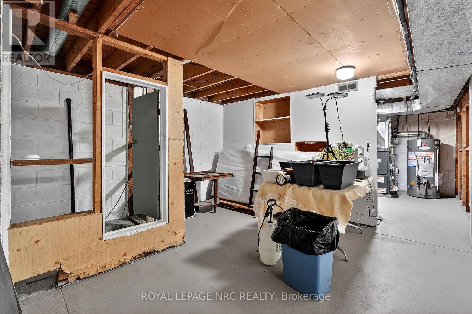 700 Lakeside Road, Fort Erie (Crescent Park), Ontario  L2A 4Y5 - Photo 42 - X12920530