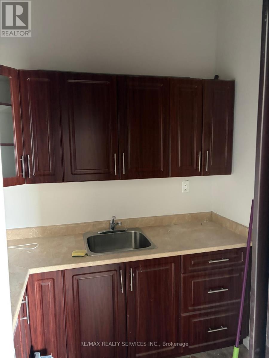 216 - 19 Woodbine Downs Boulevard, Toronto, Ontario  M9W 6N5 - Photo 9 - W12499644