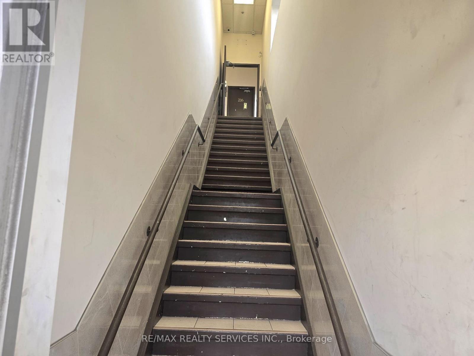 216 - 19 Woodbine Downs Boulevard, Toronto, Ontario  M9W 6N5 - Photo 2 - W12499644