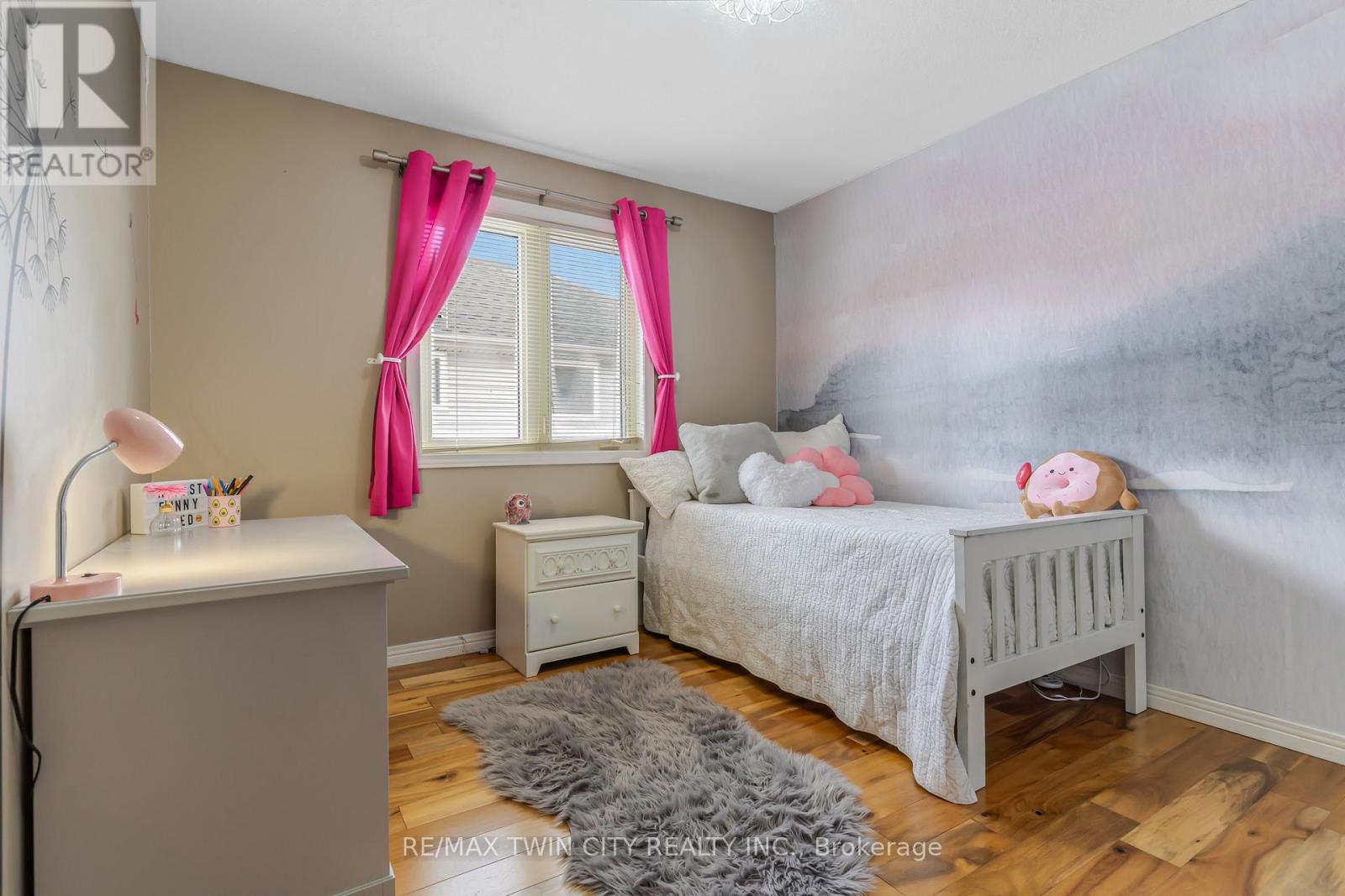 685 Coldstream Drive W, Waterloo, Ontario  N2V 2J1 - Photo 23 - X12895372