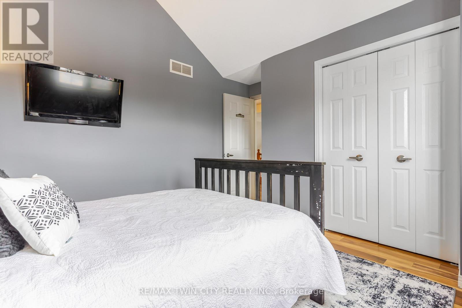 685 Coldstream Drive W, Waterloo, Ontario  N2V 2J1 - Photo 26 - X12895372