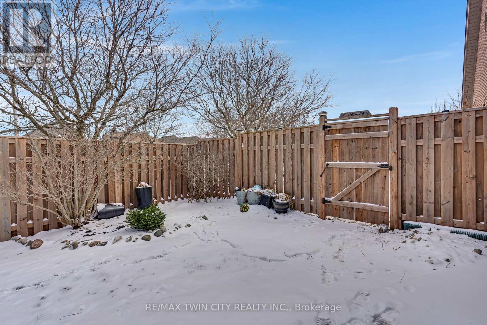 685 Coldstream Drive W, Waterloo, Ontario  N2V 2J1 - Photo 36 - X12895372