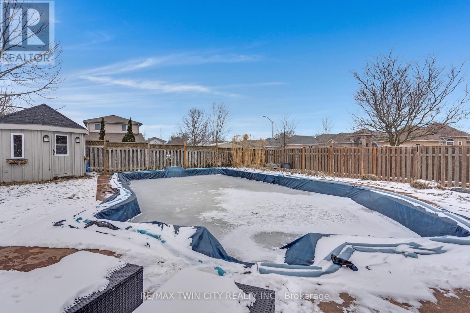 685 Coldstream Drive W, Waterloo, Ontario  N2V 2J1 - Photo 38 - X12895372