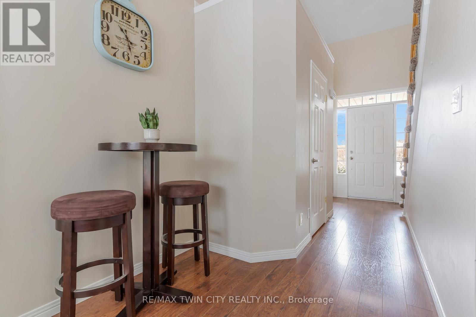 685 Coldstream Drive W, Waterloo, Ontario  N2V 2J1 - Photo 6 - X12895372