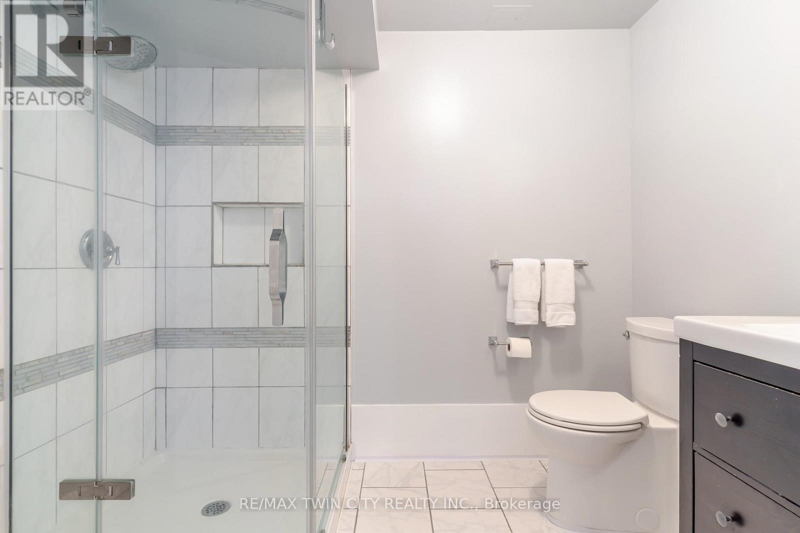 685 Coldstream Drive W, Waterloo, Ontario  N2V 2J1 - Photo 35 - X12895372