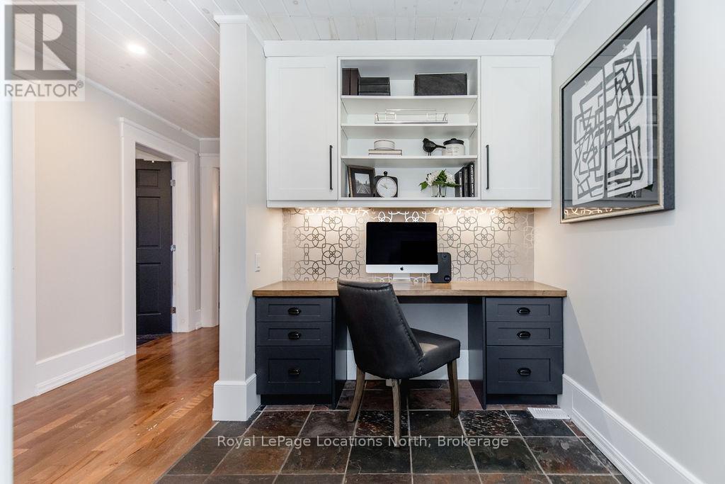 70 Wasaga Sands Drive, Wasaga Beach, Ontario  L9Z 1J4 - Photo 20 - S12920558