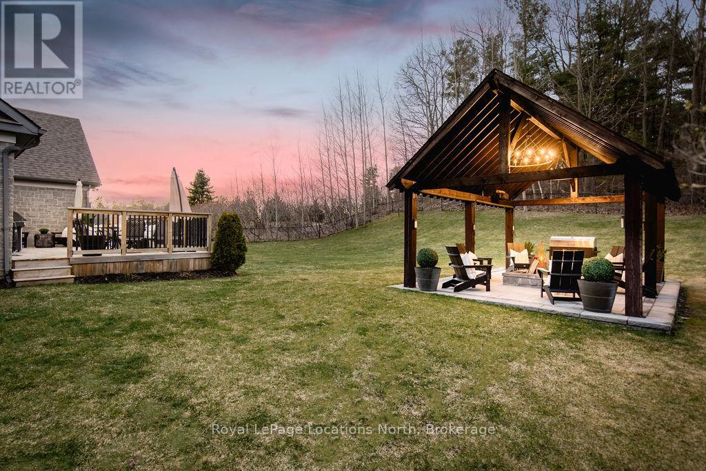 70 Wasaga Sands Drive, Wasaga Beach, Ontario  L9Z 1J4 - Photo 3 - S12920558