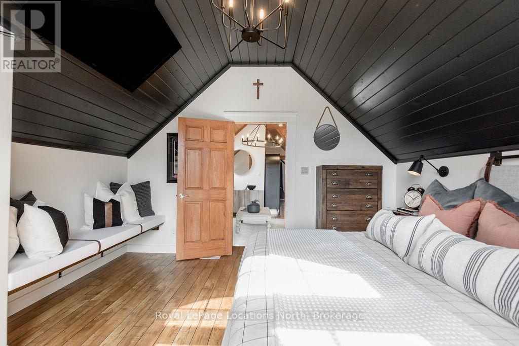 70 Wasaga Sands Drive, Wasaga Beach, Ontario  L9Z 1J4 - Photo 35 - S12920558