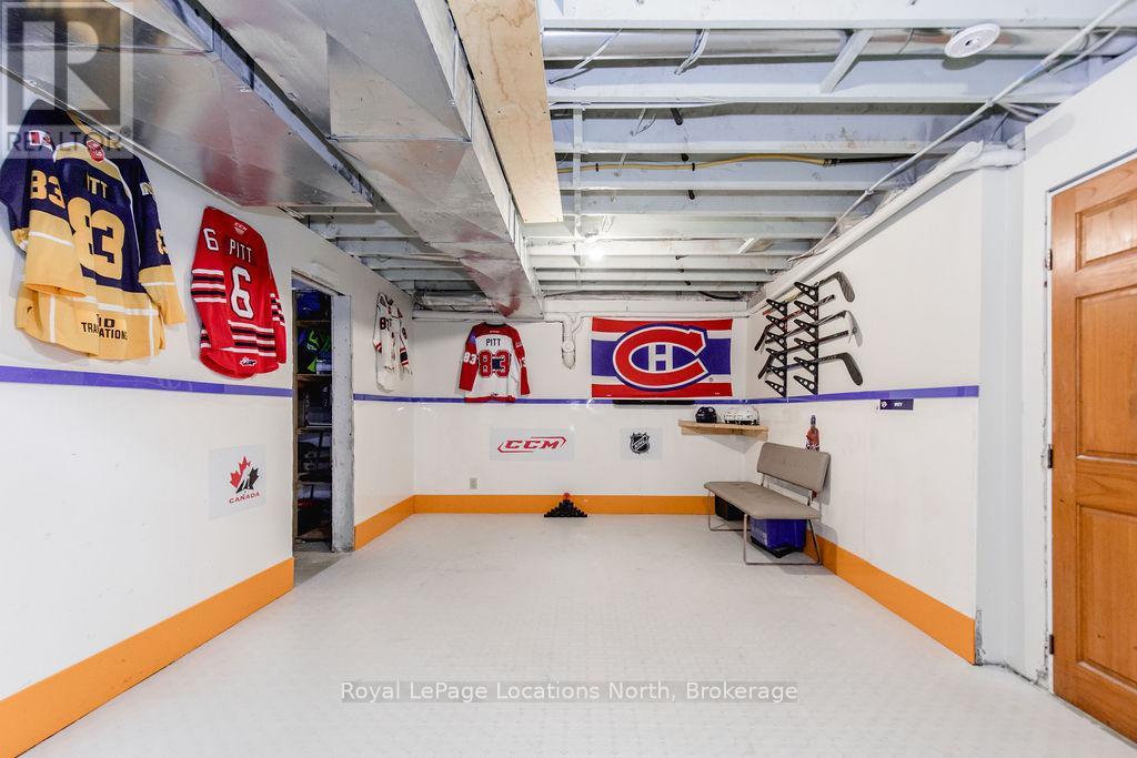 70 Wasaga Sands Drive, Wasaga Beach, Ontario  L9Z 1J4 - Photo 42 - S12920558