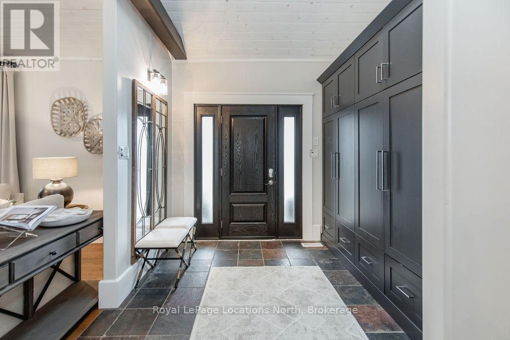 70 Wasaga Sands Drive, Wasaga Beach, Ontario  L9Z 1J4 - Photo 7 - S12920558