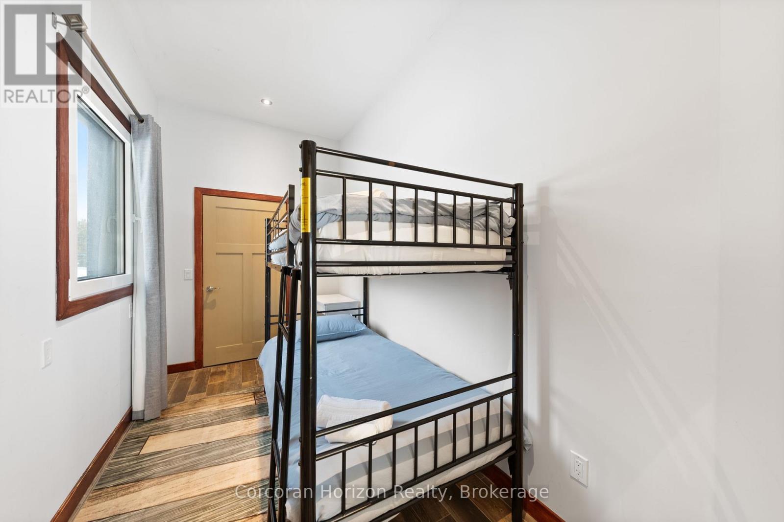 74 Arbour Trail, Tay, Ontario  L0K 2C0 - Photo 18 - S12920642