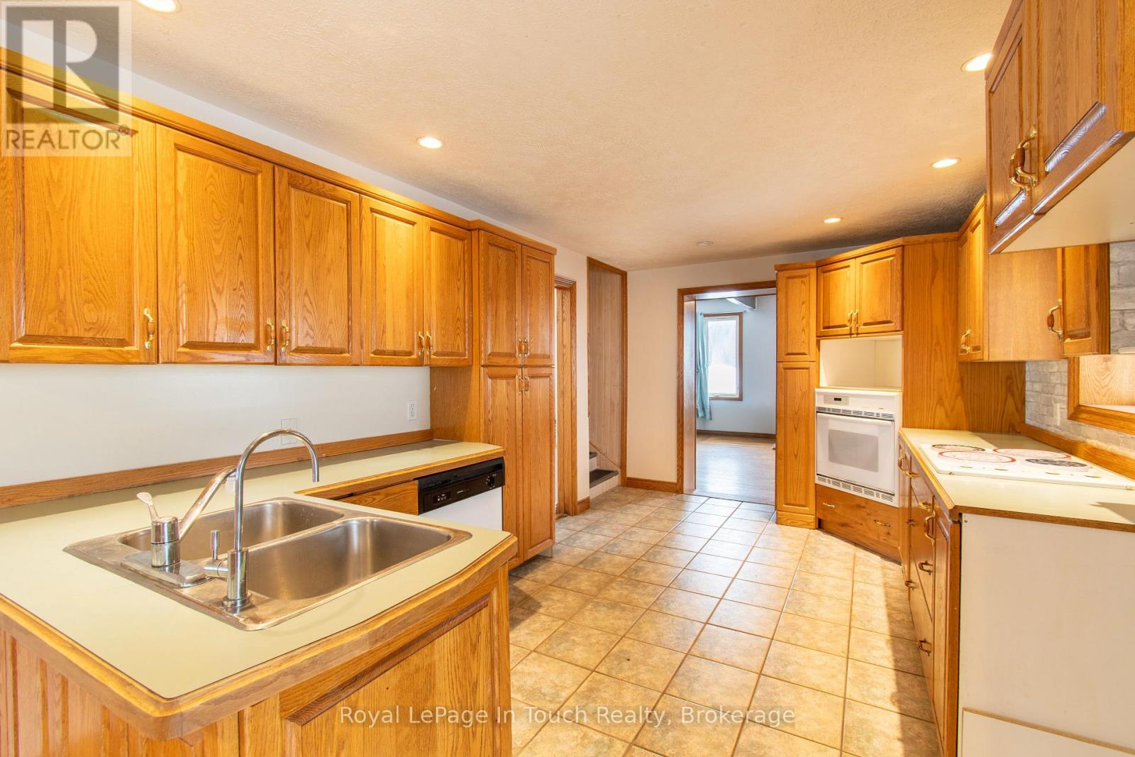 326 Lafontaine Road W, Tiny, Ontario  L9M 0H1 - Photo 11 - S12920684