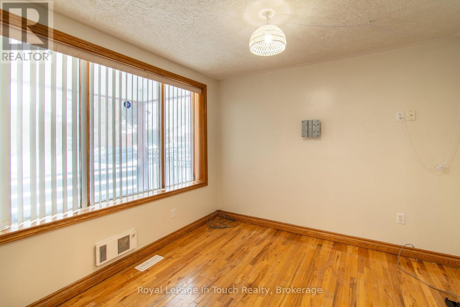 326 Lafontaine Road W, Tiny, Ontario  L9M 0H1 - Photo 18 - S12920684