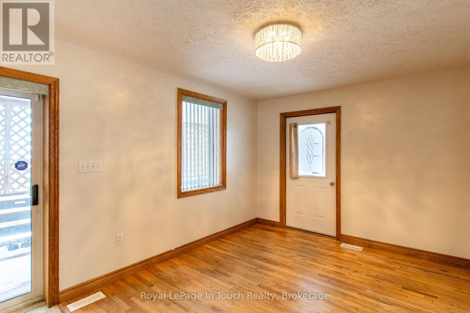 326 Lafontaine Road W, Tiny, Ontario  L9M 0H1 - Photo 19 - S12920684