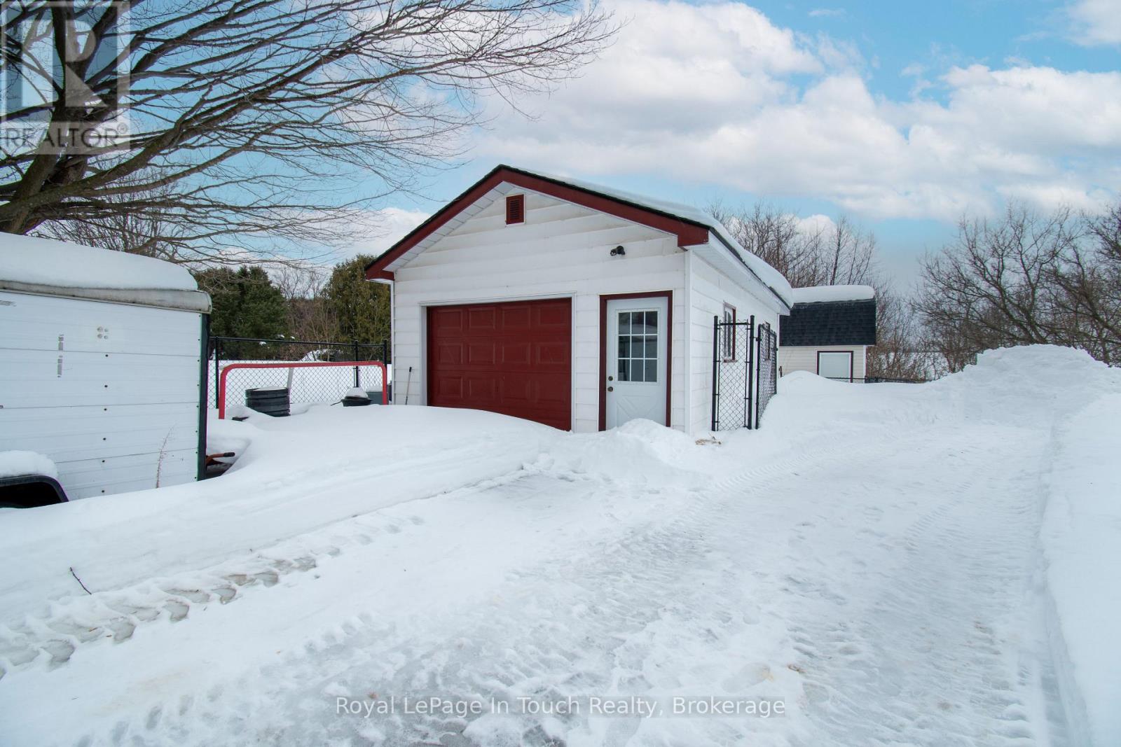 326 Lafontaine Road W, Tiny, Ontario  L9M 0H1 - Photo 5 - S12920684