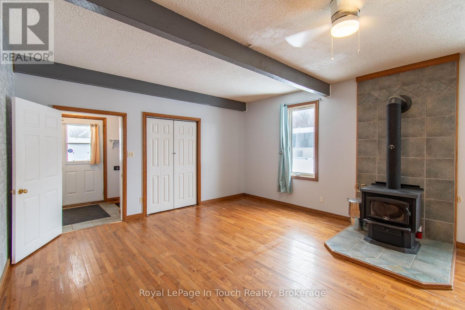 326 Lafontaine Road W, Tiny, Ontario  L9M 0H1 - Photo 6 - S12920684