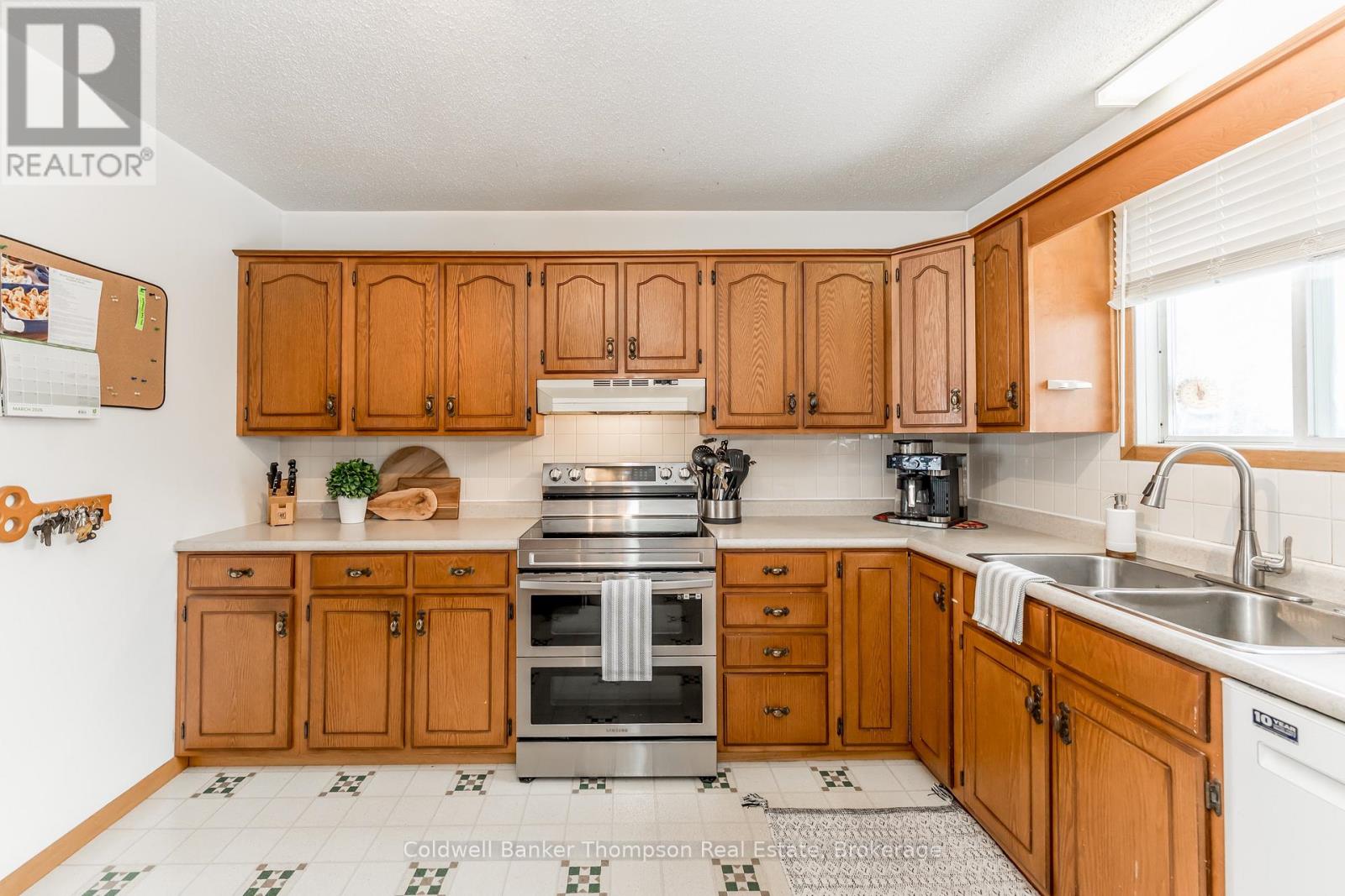 1357 Ravenscliffe Road, Huntsville, Ontario  P1H 2N5 - Photo 13 - X12920630