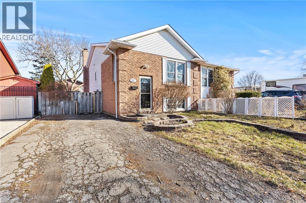 121 Rockwood Avenue, St. Catharines, Ontario  L2P 3S1 - Photo 3 - 40814886