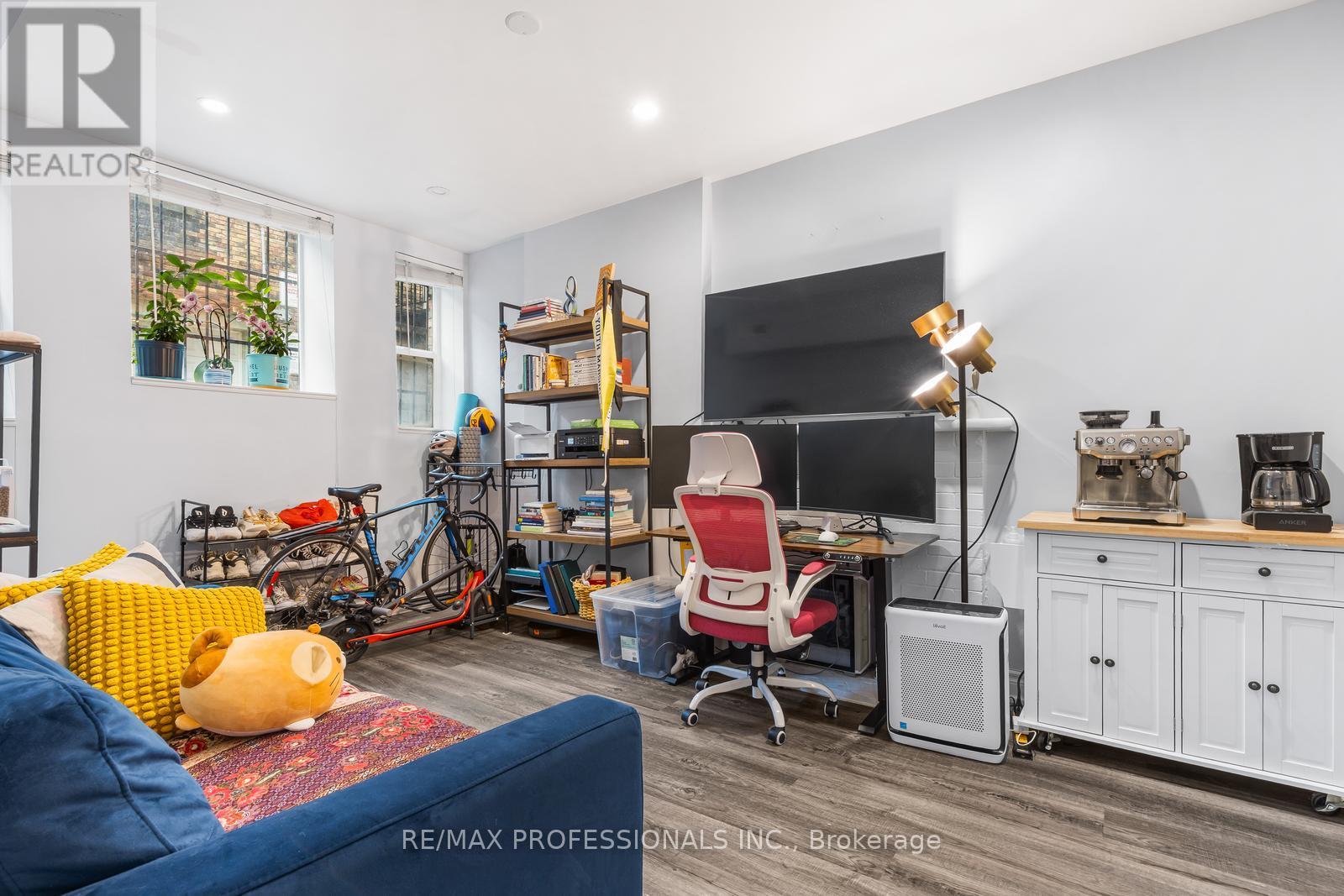 105 - 412 Jarvis Street, Toronto, Ontario  M4Y 2G6 - Photo 4 - C12920538