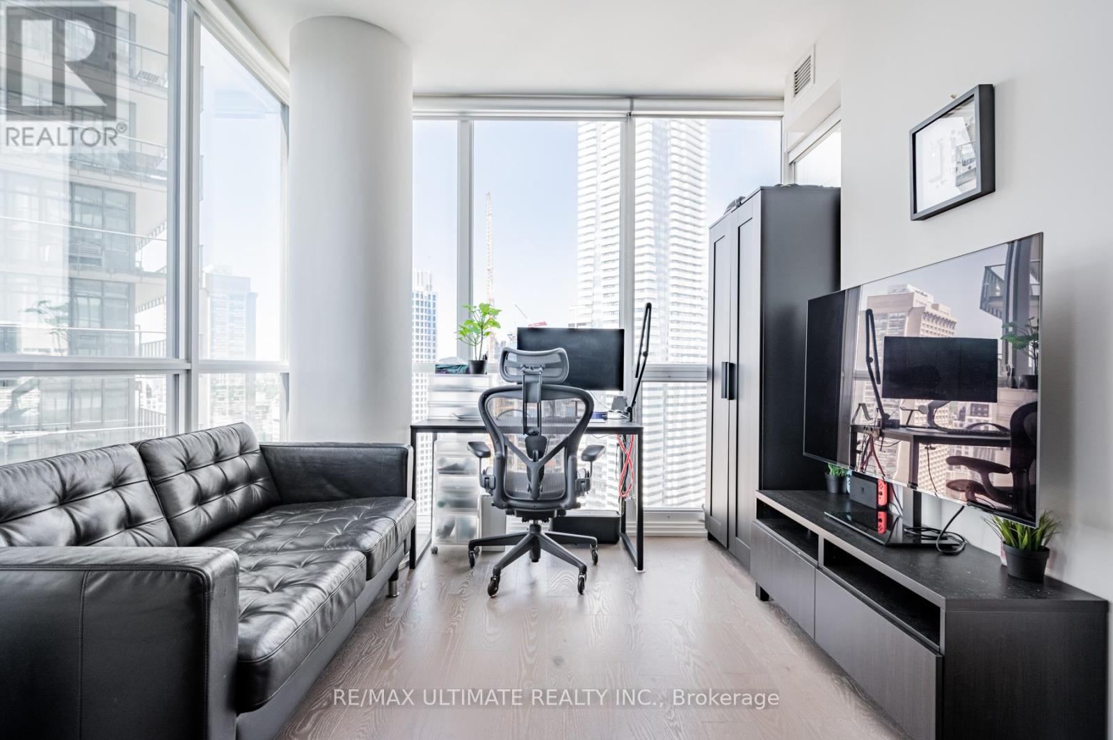 4306 - 45 Charles Street E, Toronto, Ontario  M4Y 0B8 - Photo 14 - C12920548