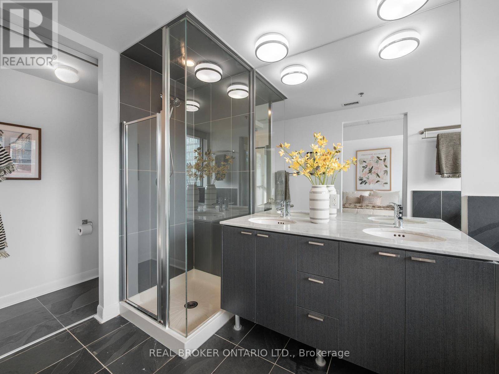 1502 - 375 King Street W, Toronto, Ontario  M5V 1K1 - Photo 16 - C12920592