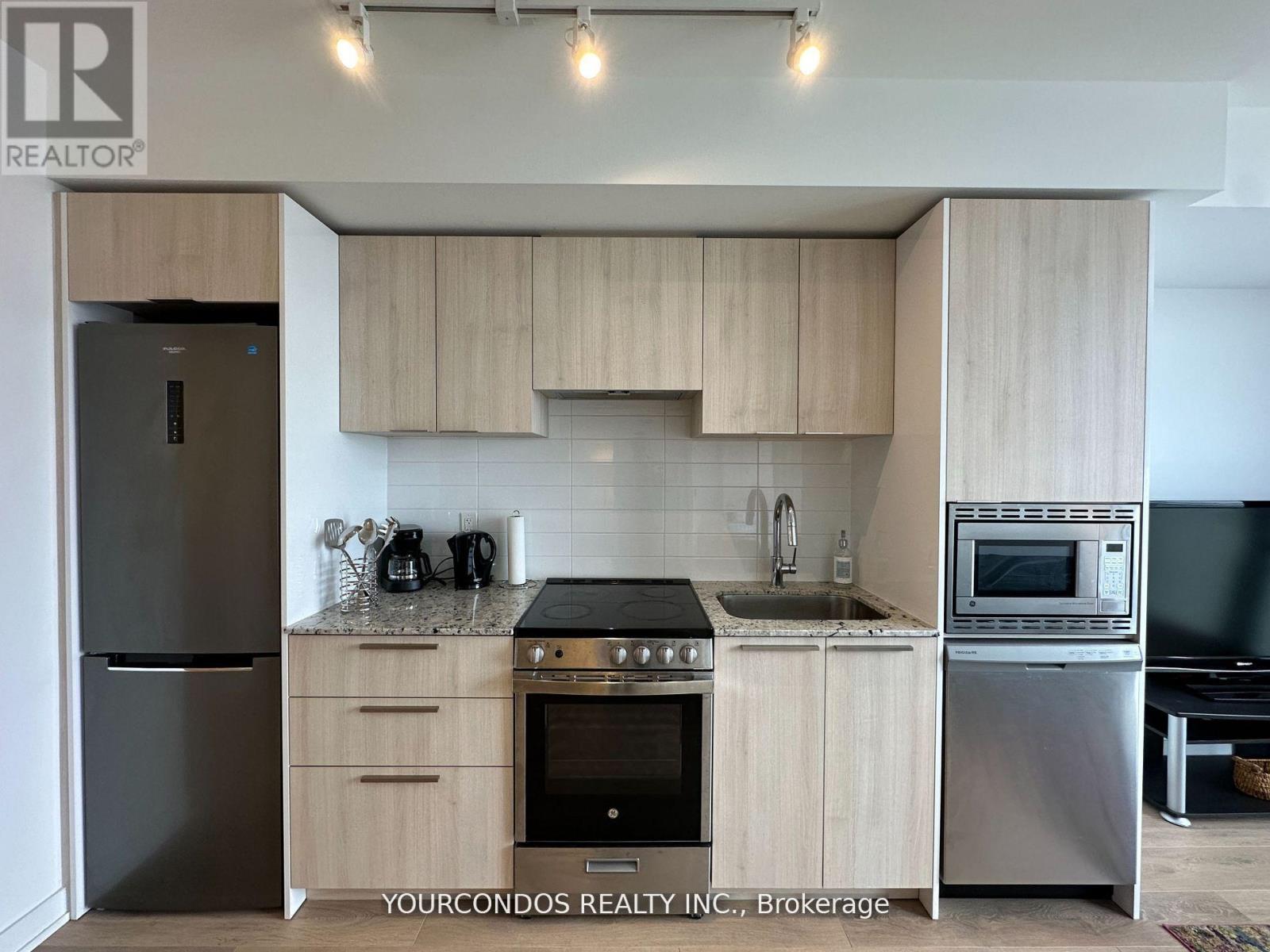 4403 - 501 Yonge Street, Toronto, Ontario  M4Y 0G8 - Photo 4 - C12920674