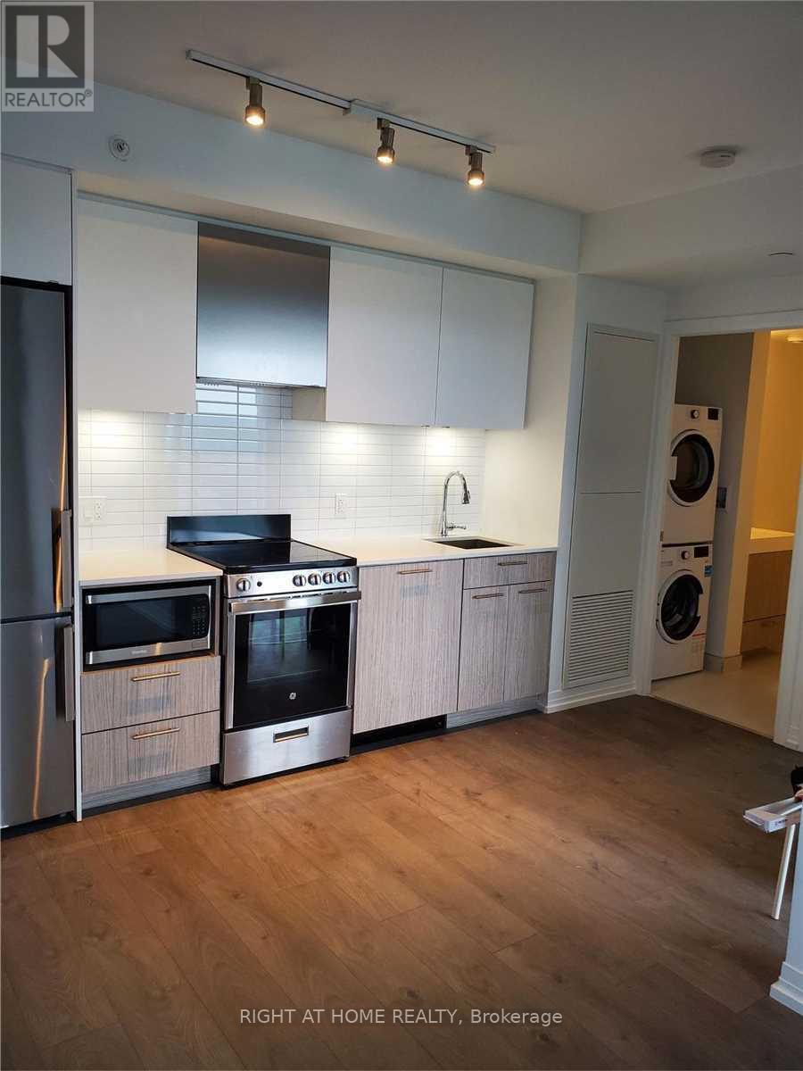 3713 - 251 Jarvis Street, Toronto, Ontario  M5B 0C3 - Photo 2 - C12920766