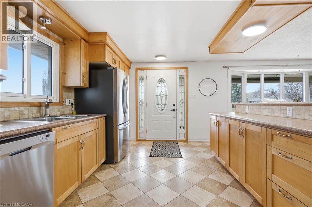 515 Strasburg Road, Kitchener, Ontario  N2E 1P1 - Photo 14 - 40815001