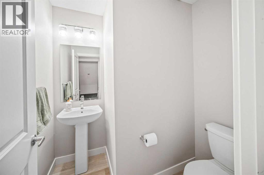 210 Crestbrook Common SW, Calgary, Alberta  T3B 6L1 - Photo 14 - A2295036