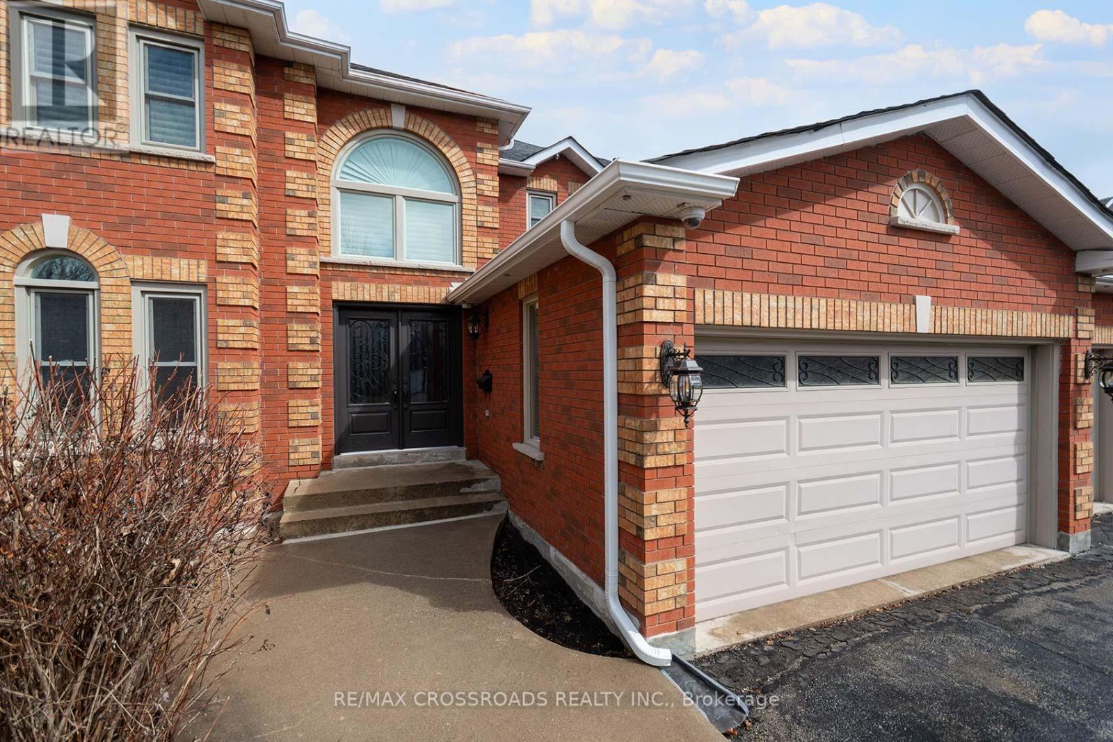 1703 Rockwood Drive, Pickering, Ontario  L1V 6R3 - Photo 2 - E12920608