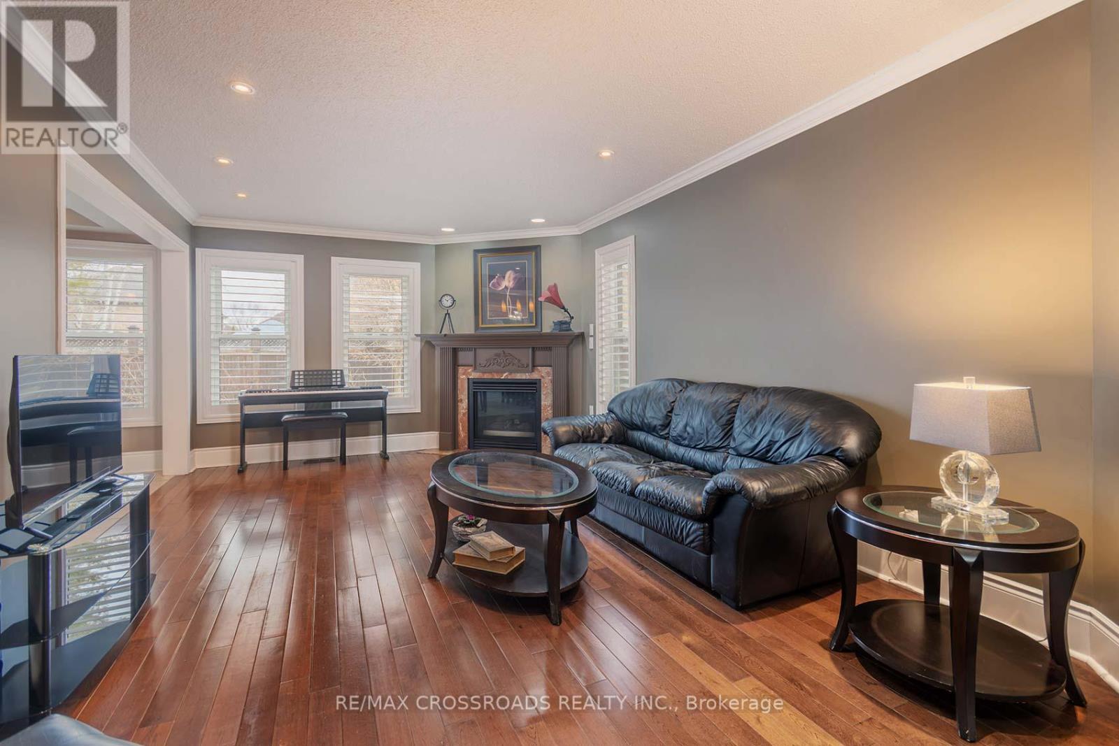 1703 Rockwood Drive, Pickering, Ontario  L1V 6R3 - Photo 6 - E12920608