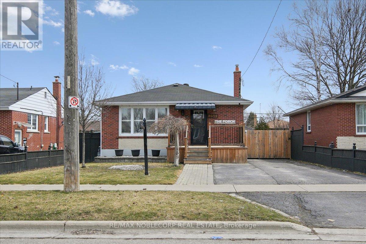 259 Farewell Street, Oshawa, Ontario L1H 6L8 - Photo 2 - E12920758