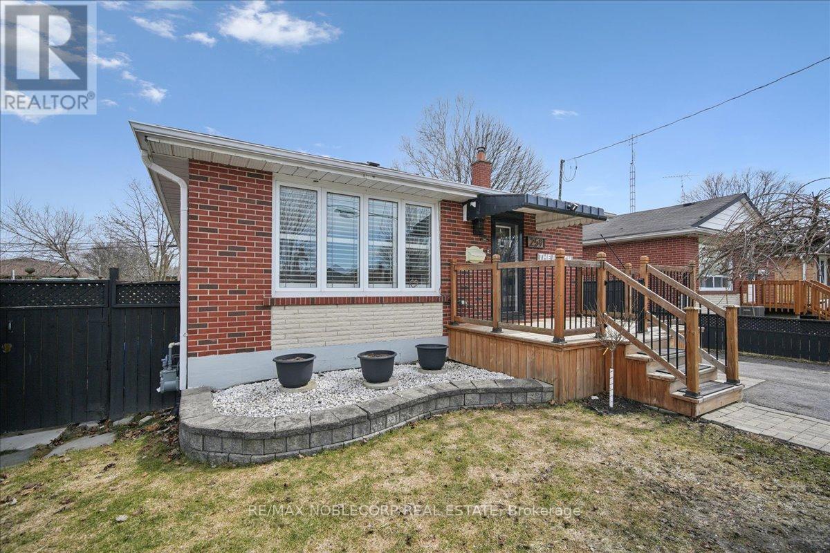 259 Farewell Street, Oshawa, Ontario L1H 6L8 - Photo 4 - E12920758