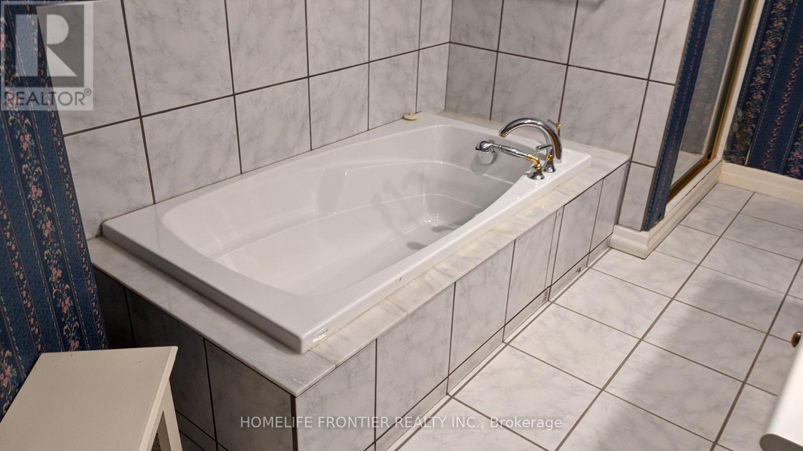 B2 - 17 Teddington Park Avenue, Toronto, Ontario  M4N 2C4 - Photo 16 - C12920028