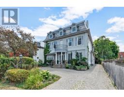 B2 - 17 TEDDINGTON PARK AVENUE, Toronto, Ontario