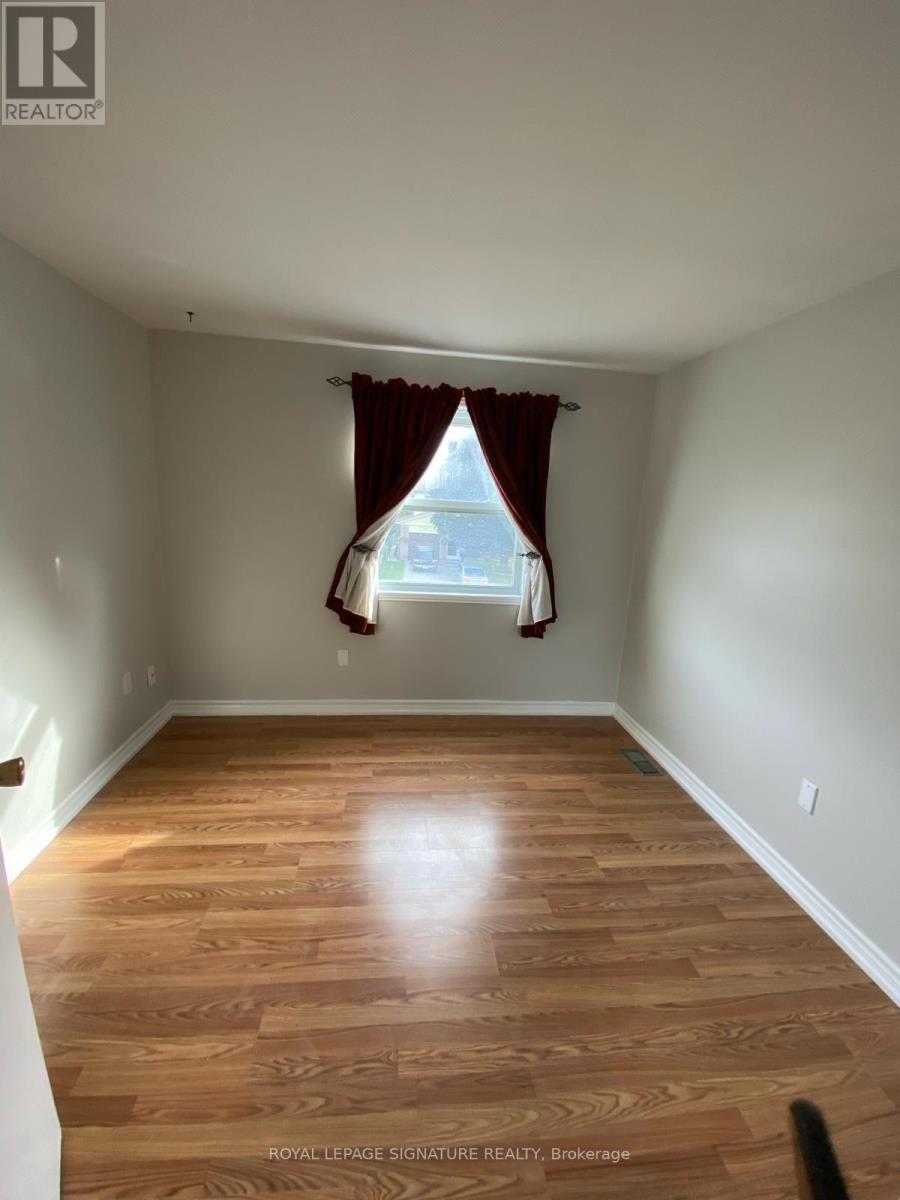 459 Dixon Boulevard, Newmarket, Ontario  L3Y 5C9 - Photo 13 - N12920554