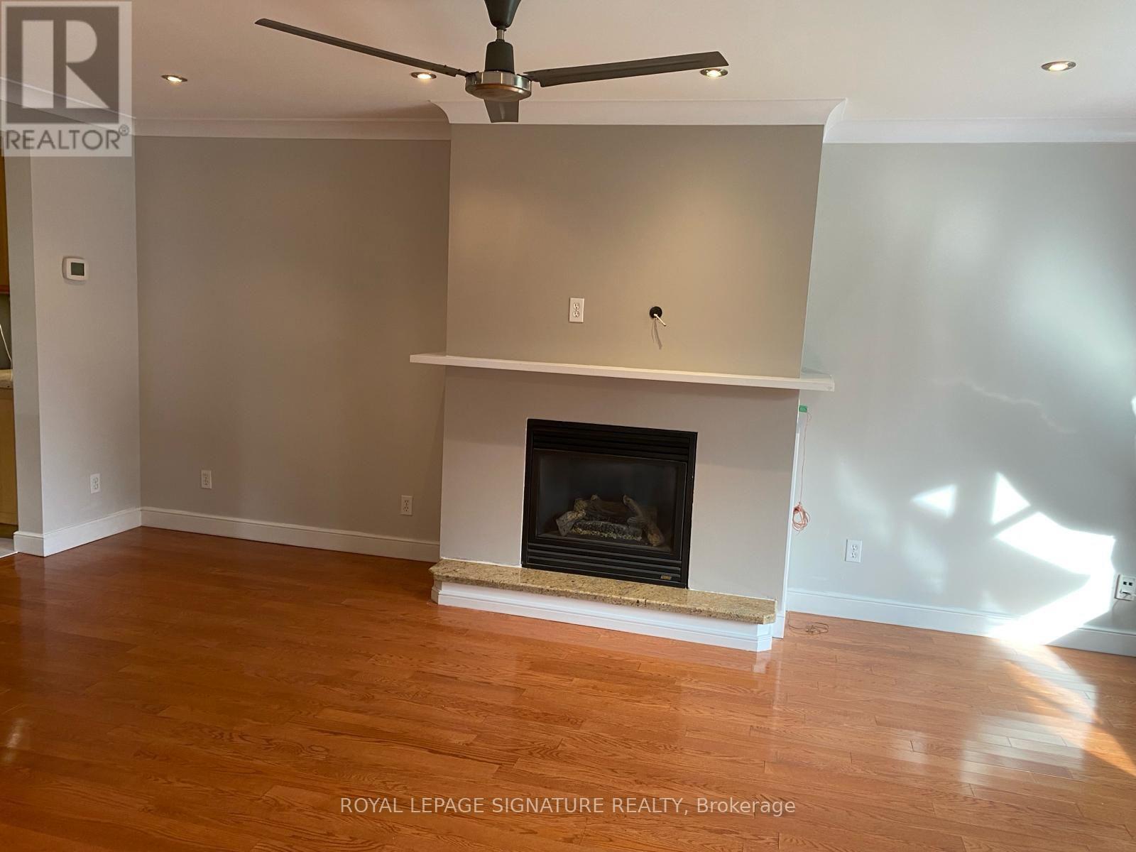 459 Dixon Boulevard, Newmarket, Ontario  L3Y 5C9 - Photo 4 - N12920554