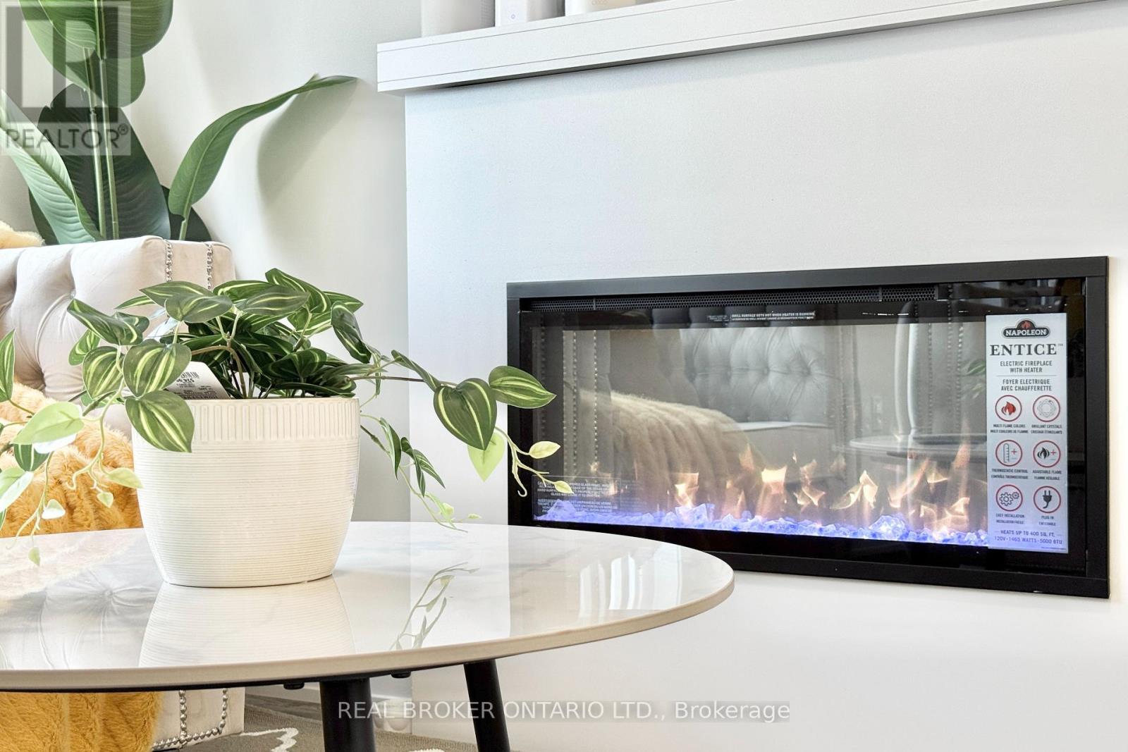 119 Matawin Lane, Richmond Hill, Ontario  L4B 0H7 - Photo 4 - N12920722