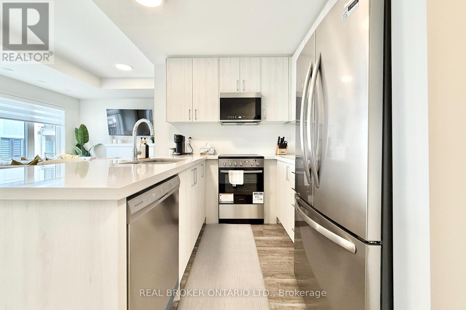 119 Matawin Lane, Richmond Hill, Ontario  L4B 0H7 - Photo 7 - N12920722